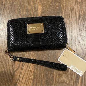 Michael Kors phone case/wallet/wristlet